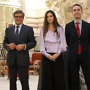 Ponentes del coloquio sobre refinanciación y fiscalidad de empresas en crisis en el Real Casino de Madrid.